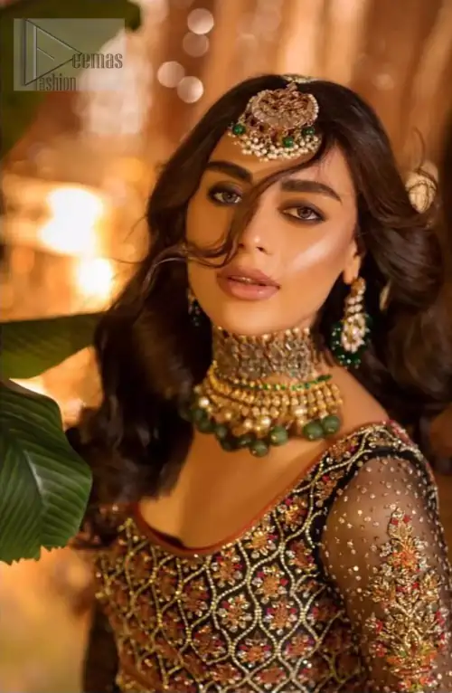 Tradition meets modernity. Go glam in our black traditional lehenga blouse. This outfit bursts of vibrant colors and sumptuous details