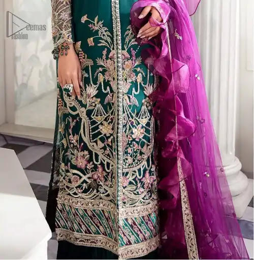 Modern yet traditional. Boost your confidence and style in this glamorous attire accentuated with finest thread work and zardosi embroidery.