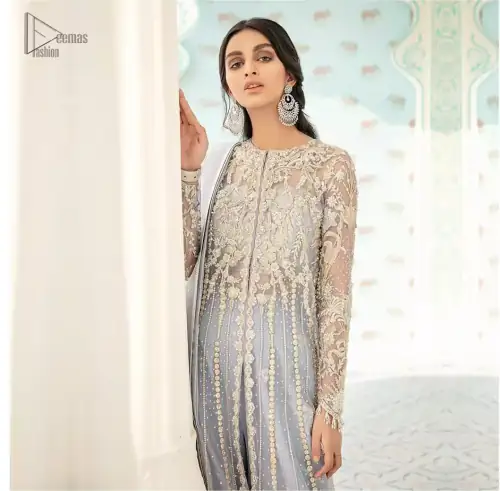 You are all set to make a lasting impact with the divine royalty of this dress. This artisan piece includes