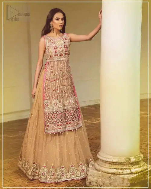Steal the show with this endearing chiffon outfit with intricate yet rich embroidery. Crafted artfully with detailed multiple color thread