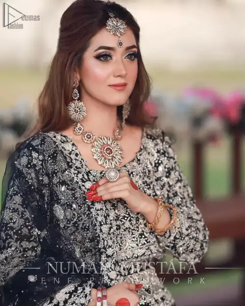 Crafted with love. This outfit is classically designed to make your memorable day beautiful as it should be. Unique craftsmanship