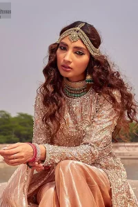 the dress with a tissue dupatta and graceful palazzo pants makes you the center of attention on your big day. Peach Front Open Gown Palazzo Pants – Dupatta.