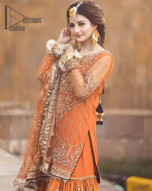 Time to treat yourself with an orange article of Deemas Fashion. This orange heartiest mealtime article will twirl your heart. 