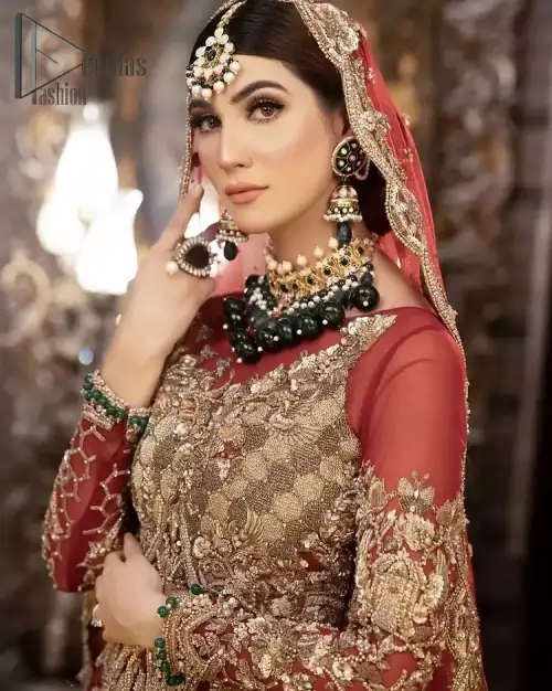 Take your style up a few notches with this bold yet elegant piece on your Big day. This red full