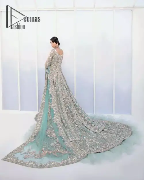 Sync. Style. Slay! A wedding is better when you get a super stylish all-in-one. DeemasFashion presents you with an ice-blue