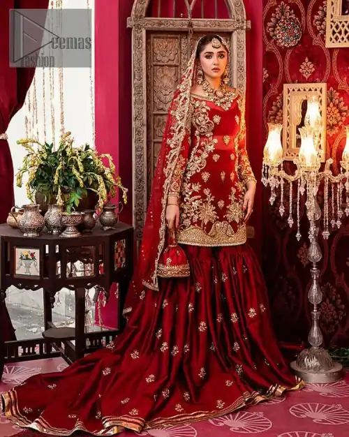 Bride love is in the air! DeemasFashion presents a red shirt rendered with golden embroidery and is enhanced with the