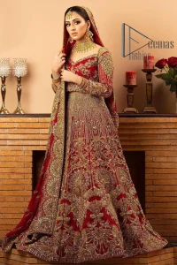 Most girls are excited just to wear maroon amazements. DeemasFashion initiates this Pakistani reception wear which includes a maroon blouse which is meticulously hand rendered with antique embroidery that enhances tilla, dabka, kora and zardozi. Further, the sweetheart neckline of the blouse splendidly comes with full sleeves. The Pakistani reception wear is organized with a flared lehenga which is heavily embellished. Conclude this Pakistani reception wear with a dupatta in the same colour which is adorned with four-sided borders to meet your amazements.