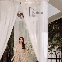 Boost your day with all about rose pink! Presenting the rose pink walima wear which begins with a heavy maxi that is beautifully hand-rendered with silver embroidery. It is attractively highlighted with tilla, dabka, kora and zardozi. The astonishing sleeveless style of the maxi looks super amazing when comes with a sweetheart neckline to make your day booster day. Furthermore, the back train of the maxi is also heavily ornamented. The walima wear is exquisitely paired up with a dupatta in the same colour which is embellished with four-sided borders and sequins sprayed all over.