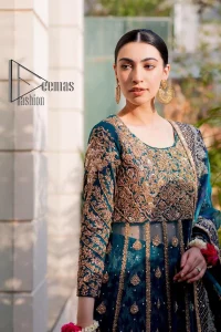 The bride wears blue just touches the blues of the sky. DeemasFashion introduces this teal blue mehndi outfit which begins with panelled Anarkali. The following Anarkali is exquisitely hand-rendered with a light golden embroidery which involves tilla, dabka, kora and zardozi. The floral motifs are also embellished on panels to make this Anarkali priceless. Furthermore, the round shape neckline and full sleeves also enhance the beauty of this mehndi outfit. It is handsomely and attractively paired up with brocade lehenga which gives a unique pieace of charmless.