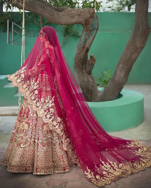 A wine that will make you rise and shine n your Big day. Begin this reception wear with wine red