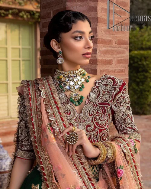 A combination of red and green are here to win hearts at your Mehndi. The attractive lehenga in green colour