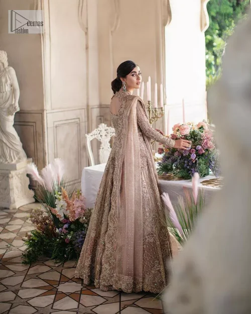 Trendy embroidery on a classic base – A perfect combination for your Nikah! DeemasFashion presents the tea rose article which