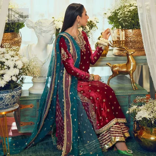 Dreamy details that scream crimson. The day outfits you need to shine your light. DeemasFashion presents this party wear which
