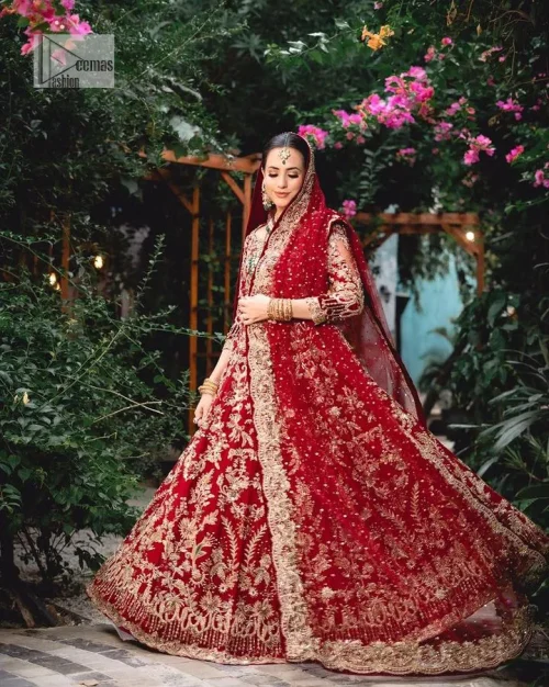 Classic deep red canvas with a bold twist of the pattern! Bridal choli in the deep red shade is a