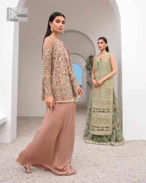 Rich shades and stunning details of party outfit – you’ll be making heads turn. A 2 pc outfit with a