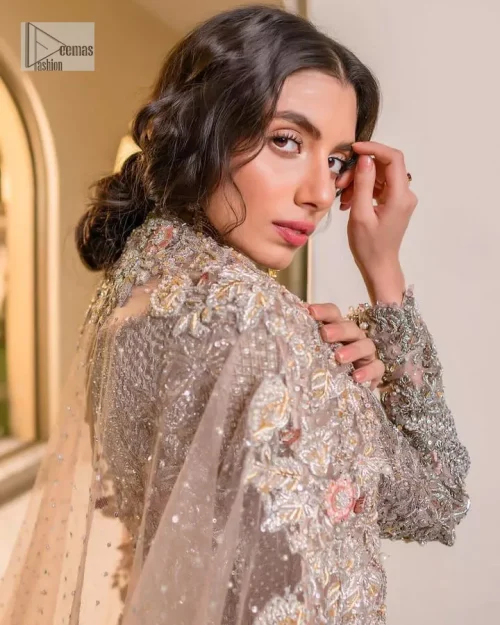 Let your nikah outfit do the talking.  An elegant rhyme to tradition, this short shirt and lehenga create aesthetical magic