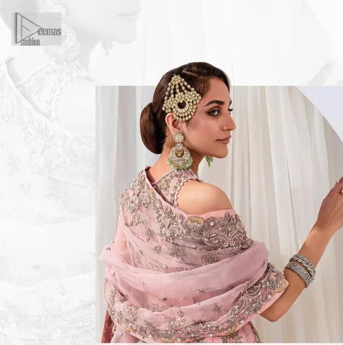 Matching embellishments are here to stay. The attractive tea pink nikah article is a stunning attire adorned with tilla, dabka,