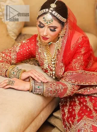 With its blend of modern and timeless styles, you'll look unique and elegant.