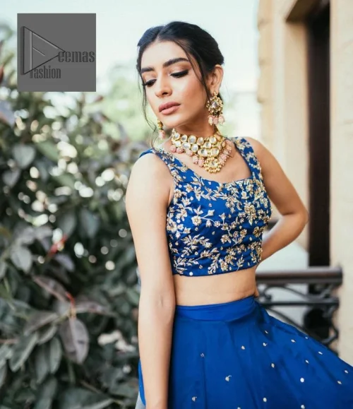 Highlight your entire look and add a touch of sophistication with delicate details. This Party outfit from DeemasFashion is a