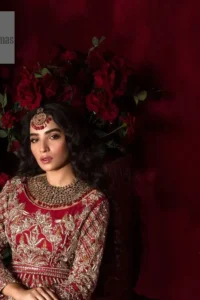 Delicate florals for your convenience to create a truly mesmerizing look