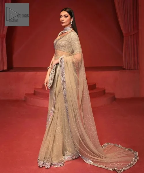 Ultra-attractive looks in an enthralling shade of fawn for an aesthetically pleasing style statement.