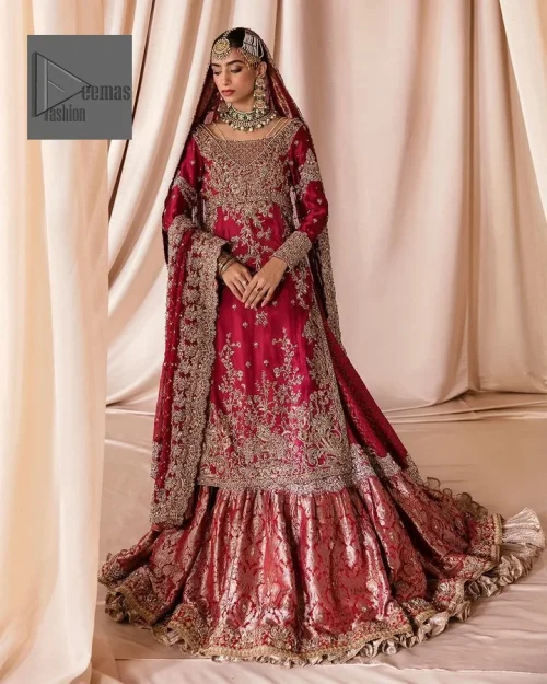 The maroon color is the perfect feminine and delicate shade with its meticulously crafted untruth The gorgeous shirt is embellished