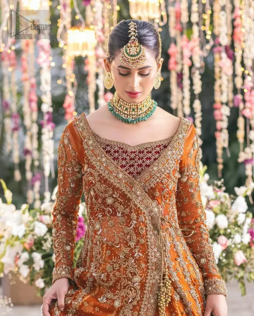 This masterpiece makes you feel alive under mehndi lights, a celebration that reflects laughter, rhythm, and heritage.